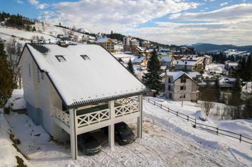 ???? ????? ??? - White Lion Chalet