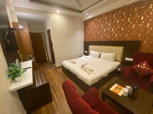 Hotel Ambika Residency Manali