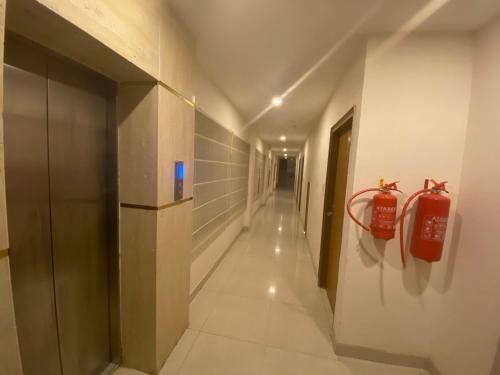 Hotel Ambika Residency Manali