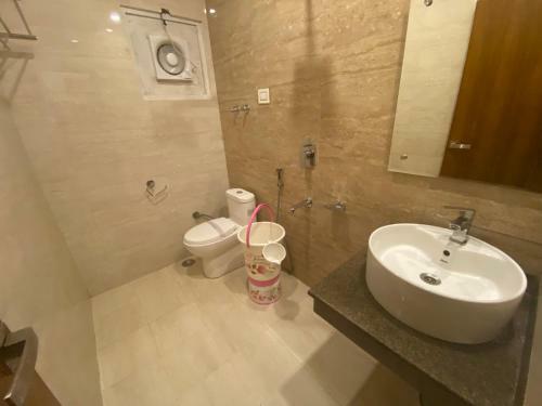 Hotel Ambika Residency Manali