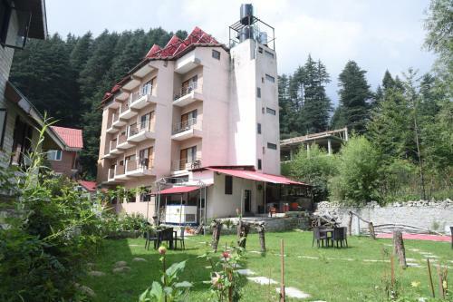 Hotel Ambika Residency Manali