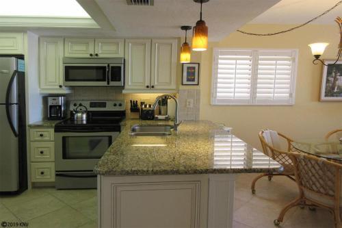 Carlos Pointe 421 By Kathy Nesbit Vacations