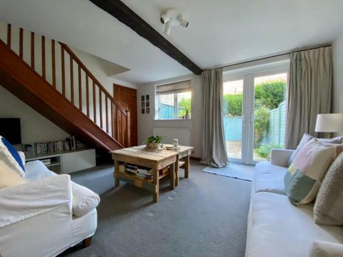 Apple Cottage - Central Frome - Outdoor Space