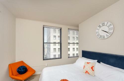 2br Lux Apartment With Rooftop Deck, Gym & Parking