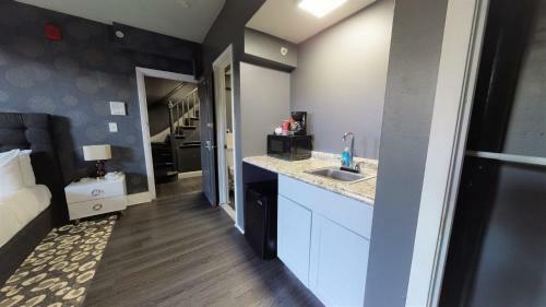 Apartamento Prices And Location Cannot Be Beat! 1b1