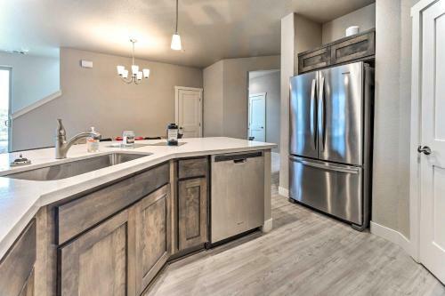 Minden Townhome With Bbq 16 Mi To Lake Tahoe!