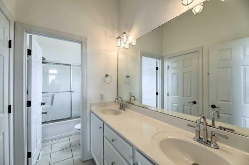 Ocean View Emerald Isle Home Walk To Beach!