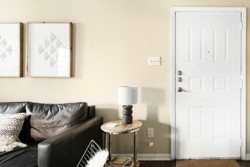 Hidden Gem At Med Center 2br & 2ba Apartment