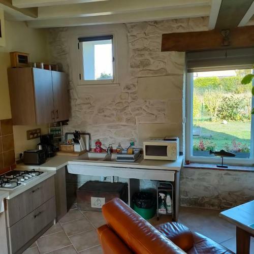 Petite Maison Au Bord Du Canal