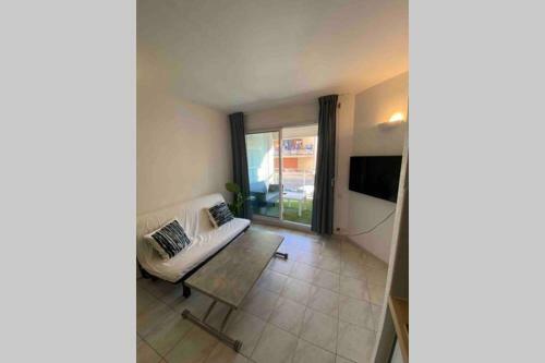 Apartamento Petit Deux Pi�ce, Aper�u Port