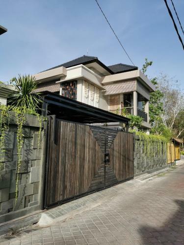 Villa Bale Kembar
