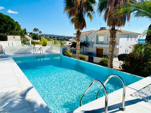 Coral Bay Beach Villa