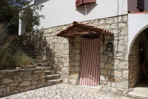 Villa Skinari Antipaxos - 3br - Beachfront
