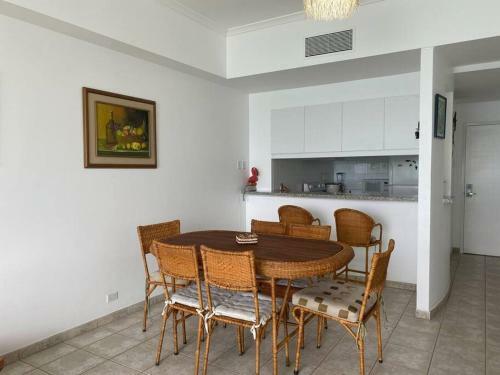 Apartamento Suite En Col�n Miramar Con Netflix