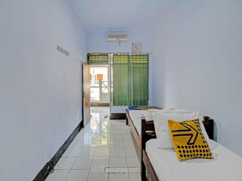 Spot On 90372 Hotel Arum Jaya