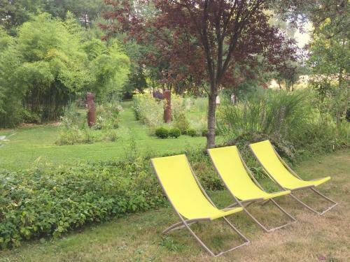 Bed & Breakfast Domaine Des Forges de La Vache