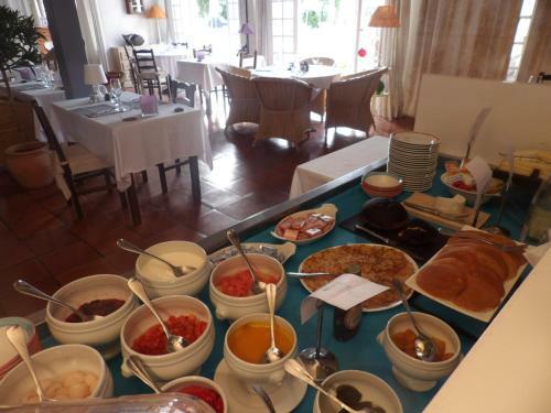Hotel H�tel Les Gollandi�res