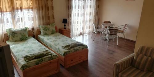 Hostal Guest House Ares
