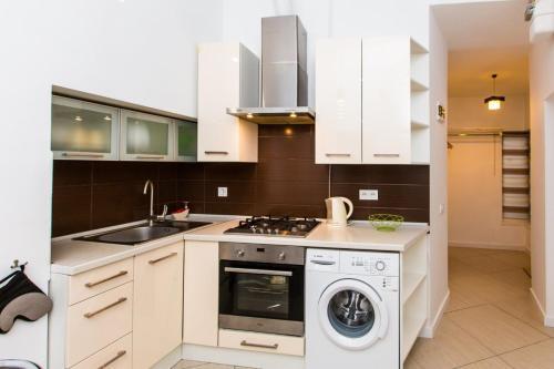 Sova Apartment Str Gnatyuka 18