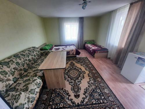 Hostal ??-????