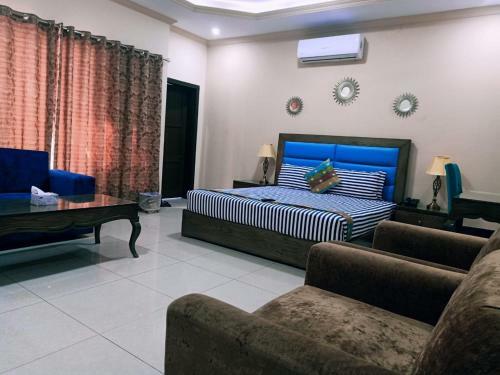 Haddi's International Hotel