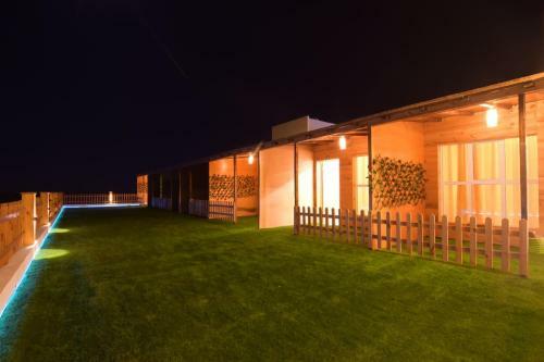 Hostal ?????? ????? ??????? ? ????? Al Sukun For Guest Houses & Chalet