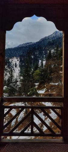 Ruhoots Cafe & Homestays
