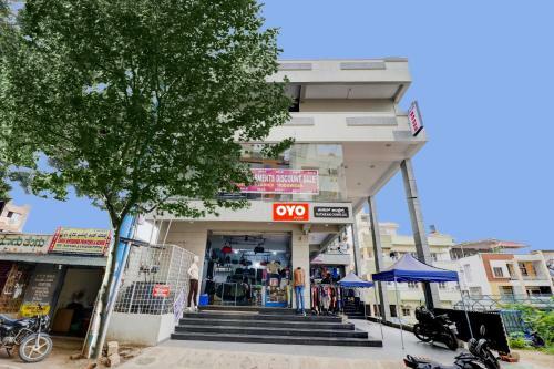 Hotel Oyo Flagship 92248 Sai International