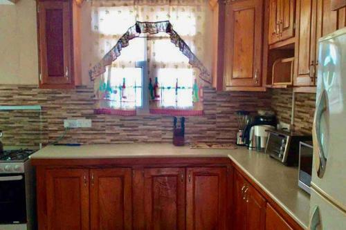 Modern Air Conditioned Home For Family & Adventure