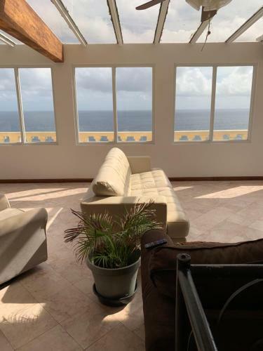 Oceanfront Hideaway Main Floor