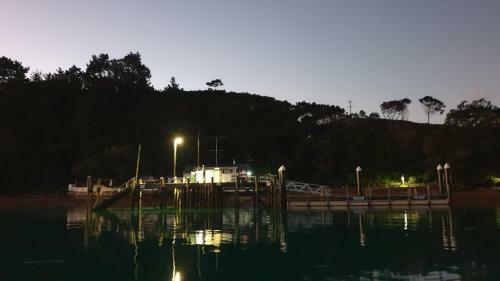 The Sassy Bach - Kawau Island