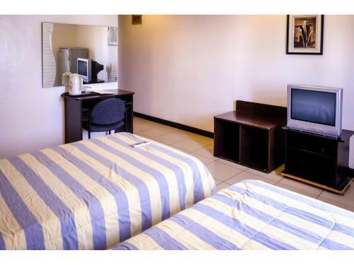 Crowne Garden Hotel