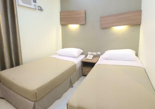 Hotel The Center Suites