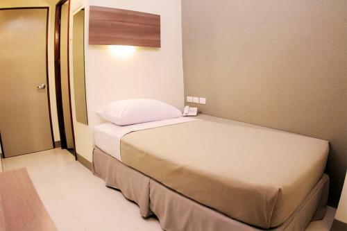 Hotel The Center Suites