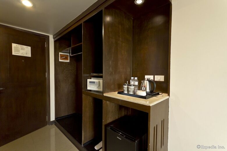 Mandarin Plaza Hotel