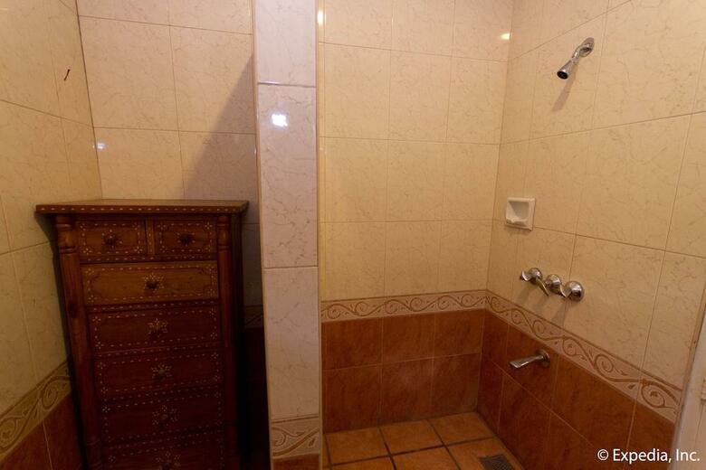 Hotel Crown Regency Residences Cebu