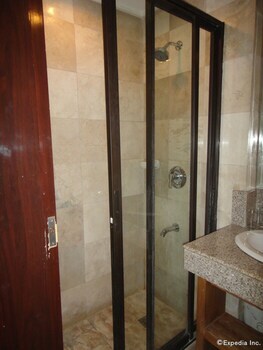 Hotel City Suites Ramos Tower By Crown Regency