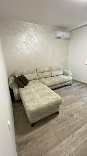 Three Rooms Apartment Next To The Sea