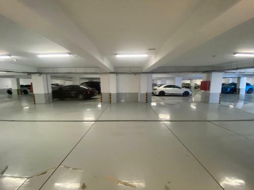 Sea View - Serviced 2 Bedroom Apartment