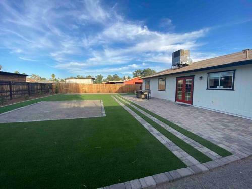 Cubs Corner - 4 Bed 2 Bath Retreat.