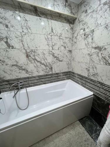 Lovely Two Bedroom Apartment With Patio