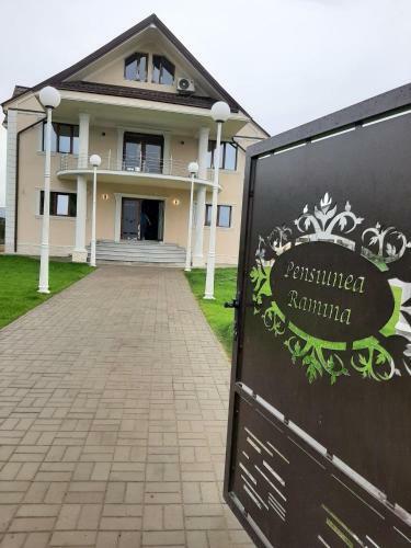 Hostal Pensiunea Ramina