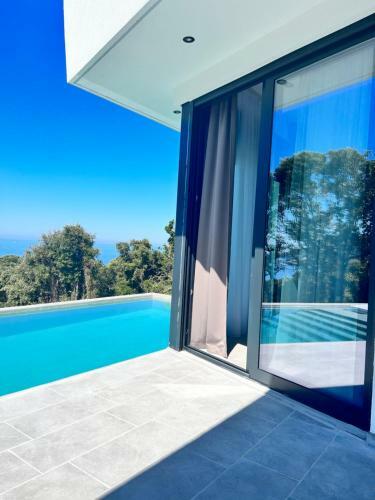 Luxury Modern Villa Luna