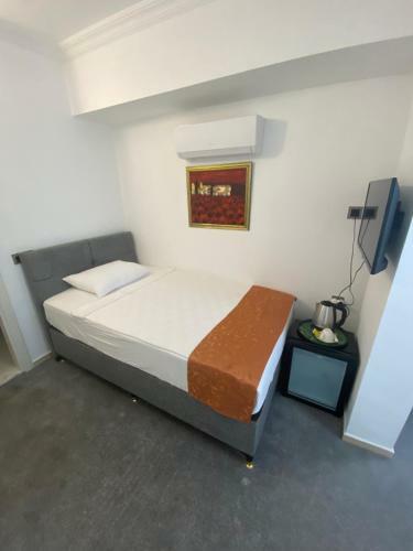 Kadeer Hotel