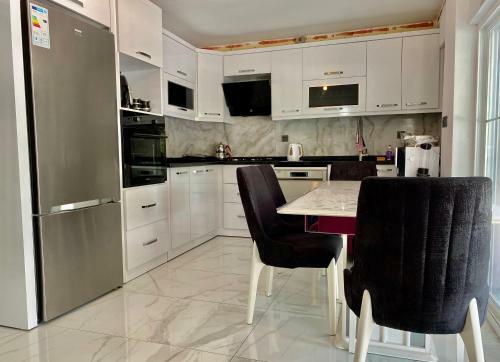 Luxery Villa With 3 Bedrooms