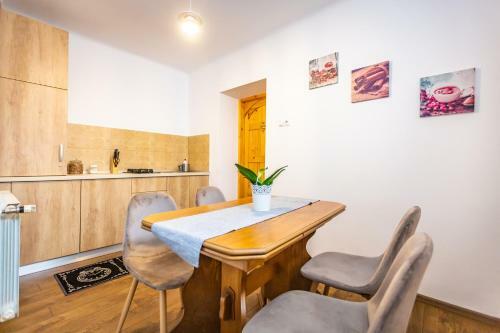 Central Apartment