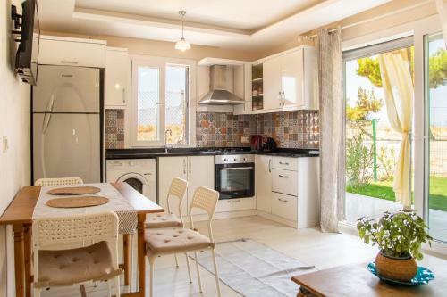 Villa Charming House Close To Beach In Cesme
