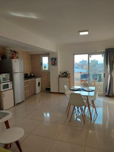 Apartamento Departamento Excelente 1 Dormitorio Con Balc�n Y Cochera.