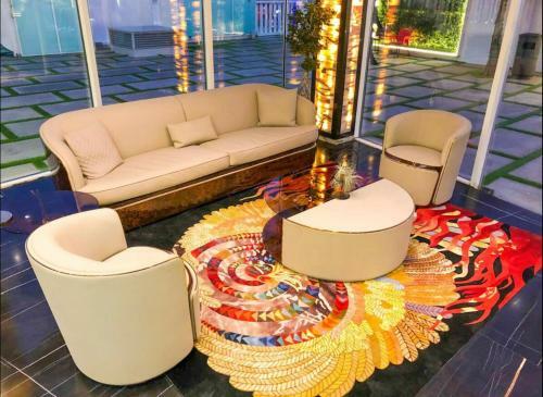 Luxurious Superior Apartment One Bedroom Space Available