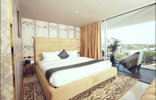 Luxurious Superior Apartment One Bedroom Space Available